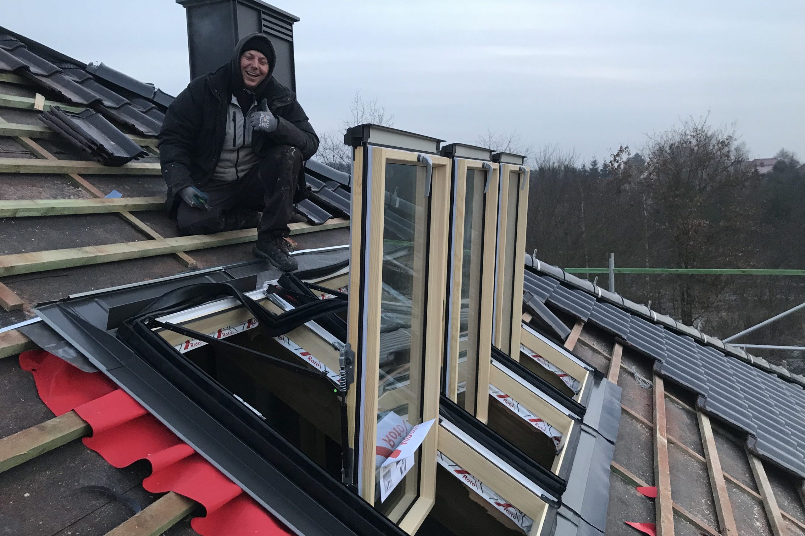 Montaz Okien Dachowych Poznan Dachy Wojciechowscy Roto Velux Fakro16